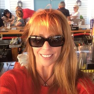 Meet your Posher, Robin